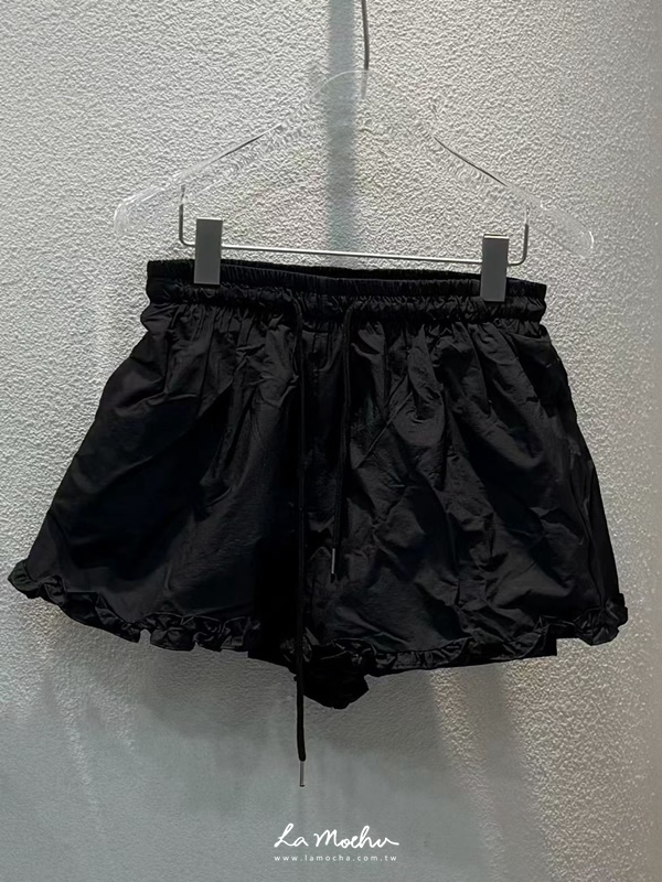 (限量)尼龍荷葉小短褲